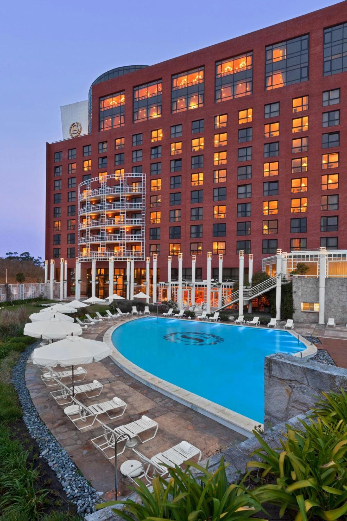 Sheraton Mar Del Plata Hotel Exterior photo The hotel's pool